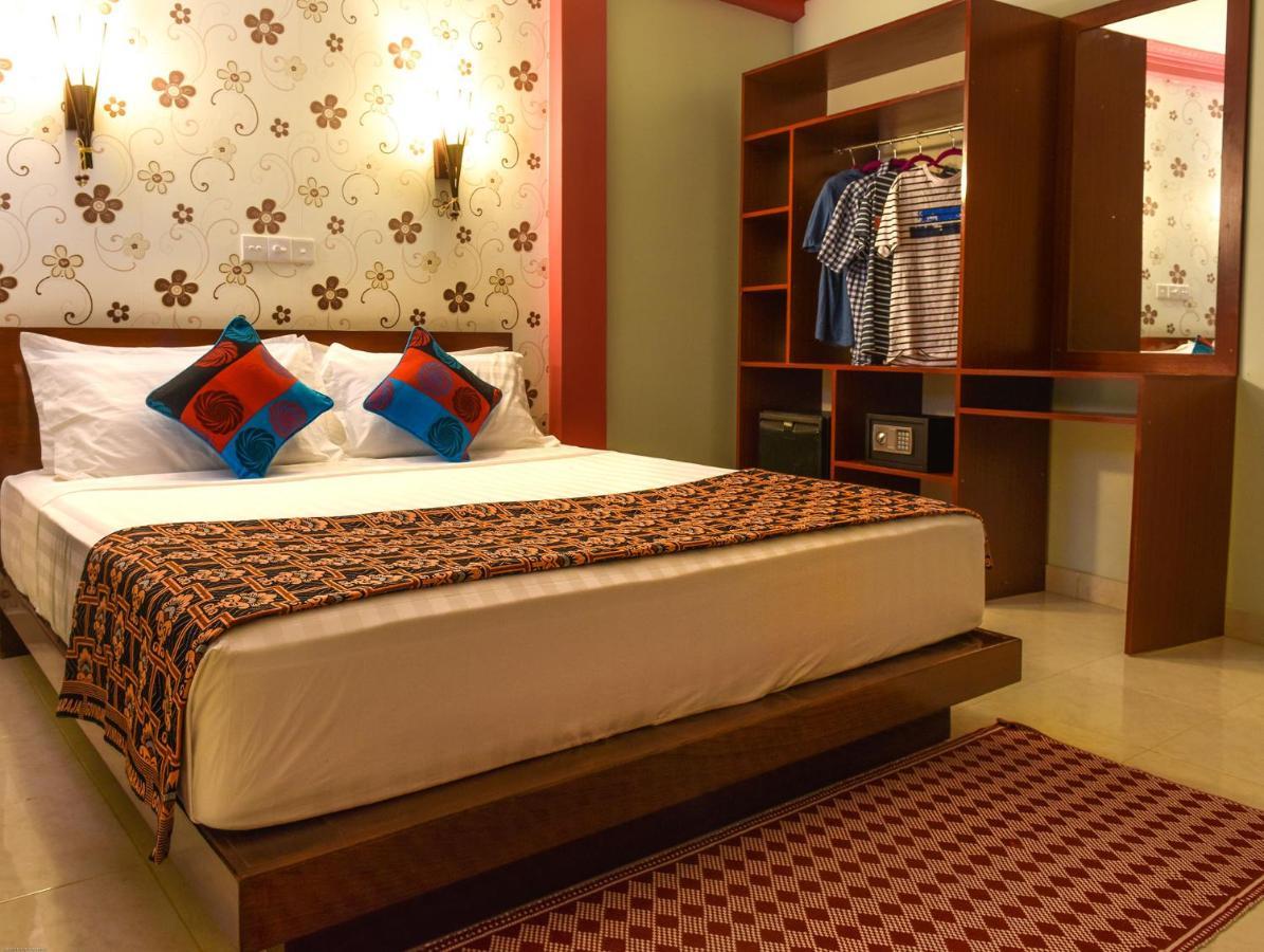 Surfretreat Hotell Bodufolhudhoo Eksteriør bilde